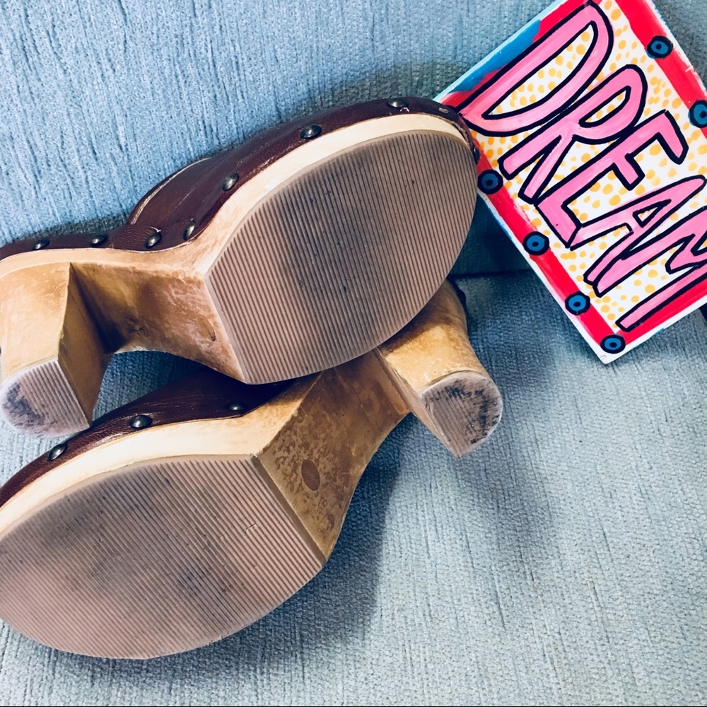 BCBGirls Clogs - Picture 4 of 4